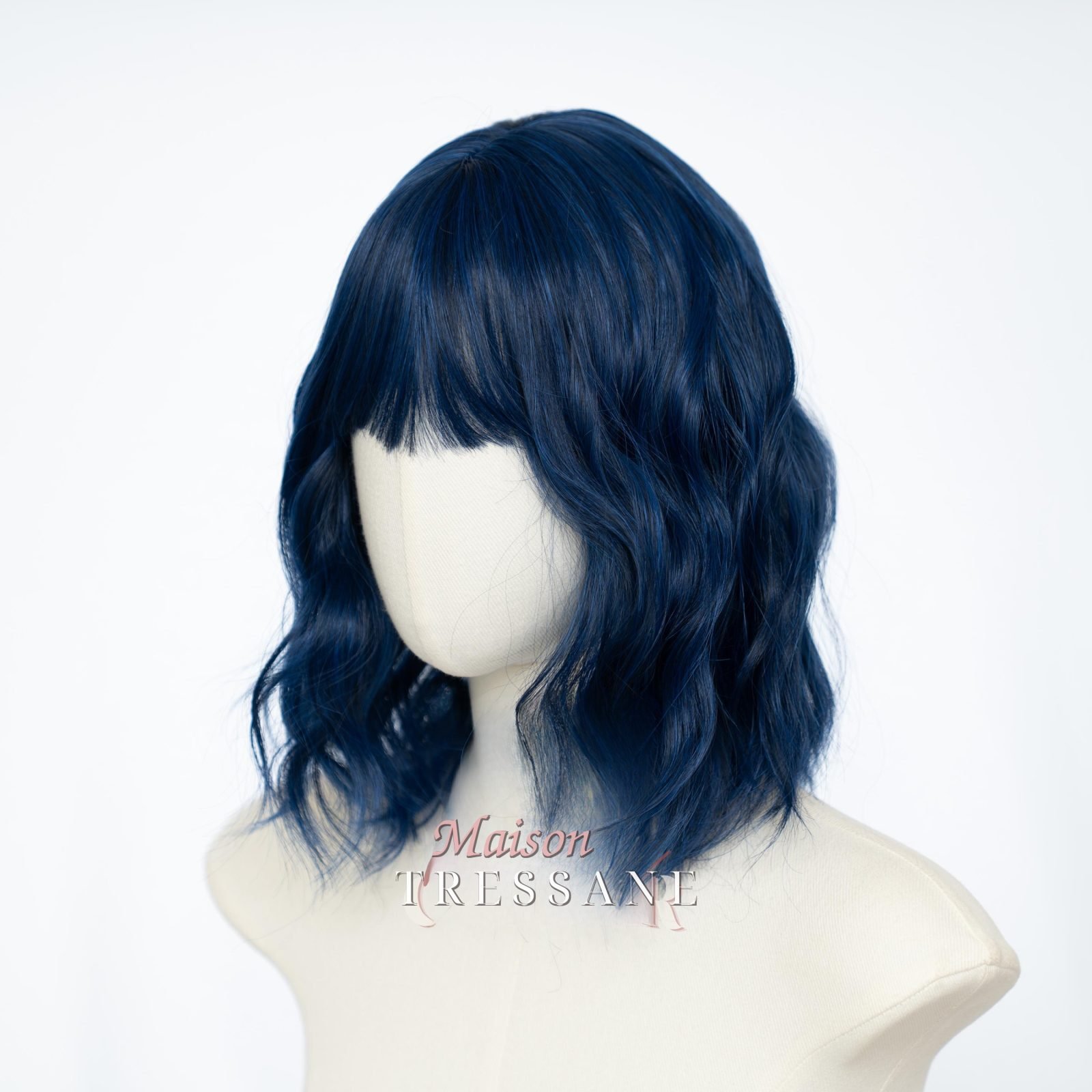 Ondulée bleue Bob avec frange — ondulée, 30 cm — vue de face