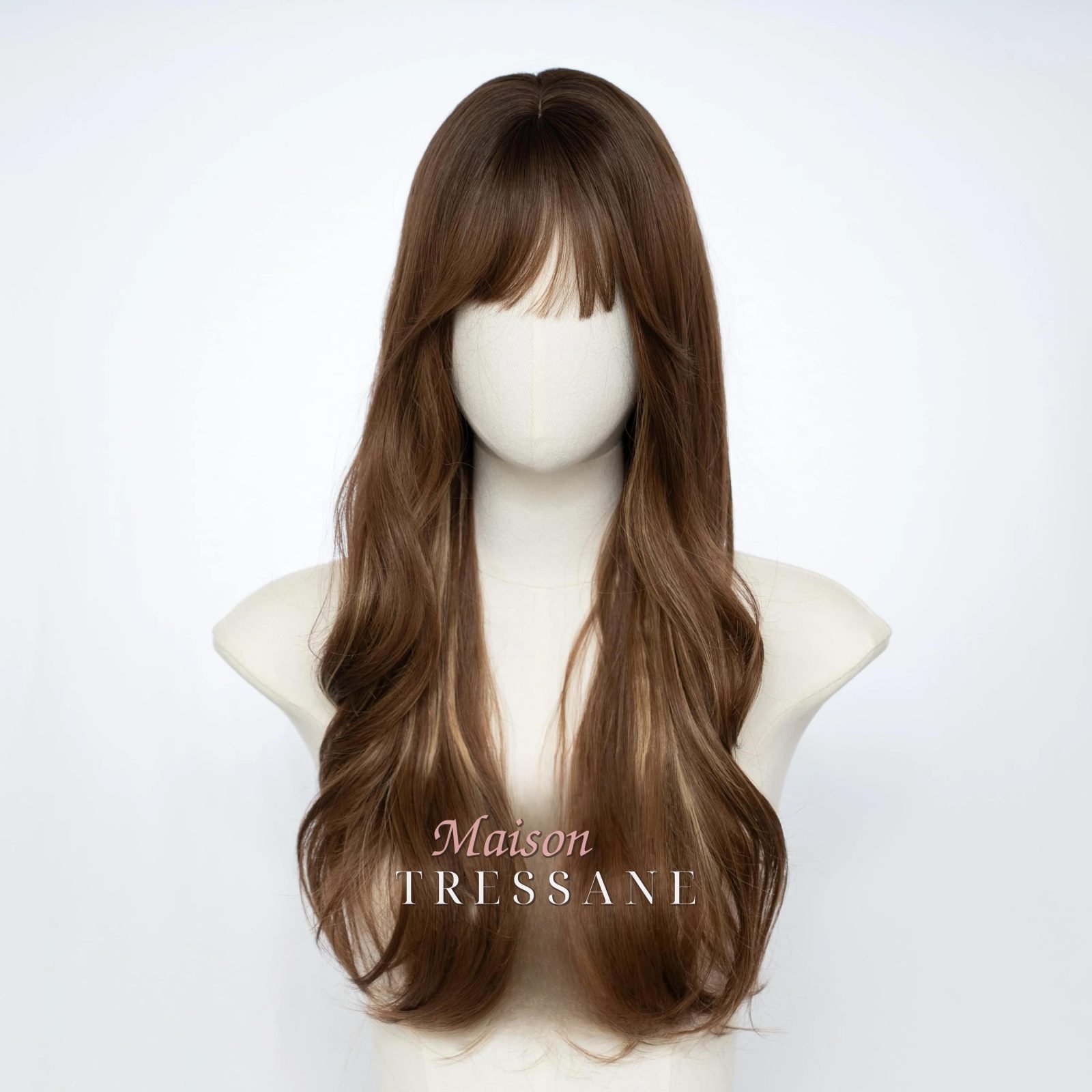 Ondulée brune à balayage de 61 cm (24 po) avec frange — ondulée, 60 cm, teinte châtain — vue de face