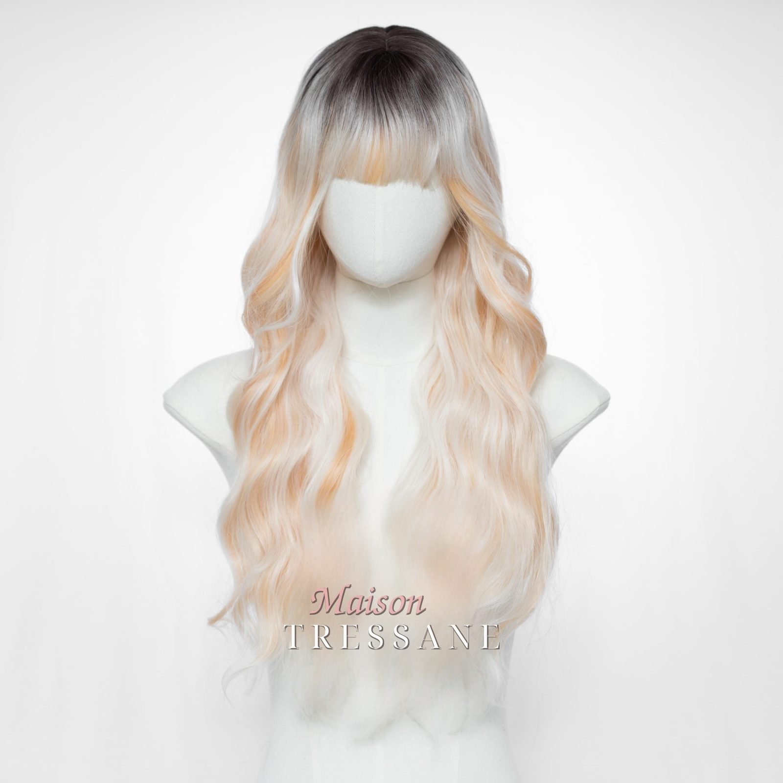 Ondulée ombrée de 26 pouces avec frange — Blond 65 cm — ondulée, 65 cm, teinte blond — vue de face