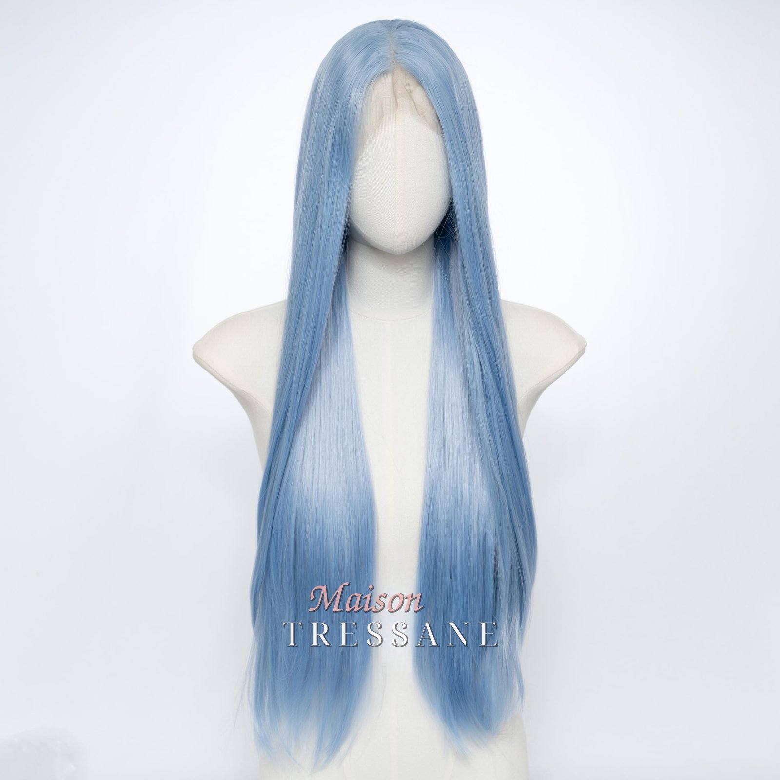 Perruque lace frontale 13 x 4 bleu pastel de 26 pouces — lisse, 65 cm, teinte bleu — vue de face