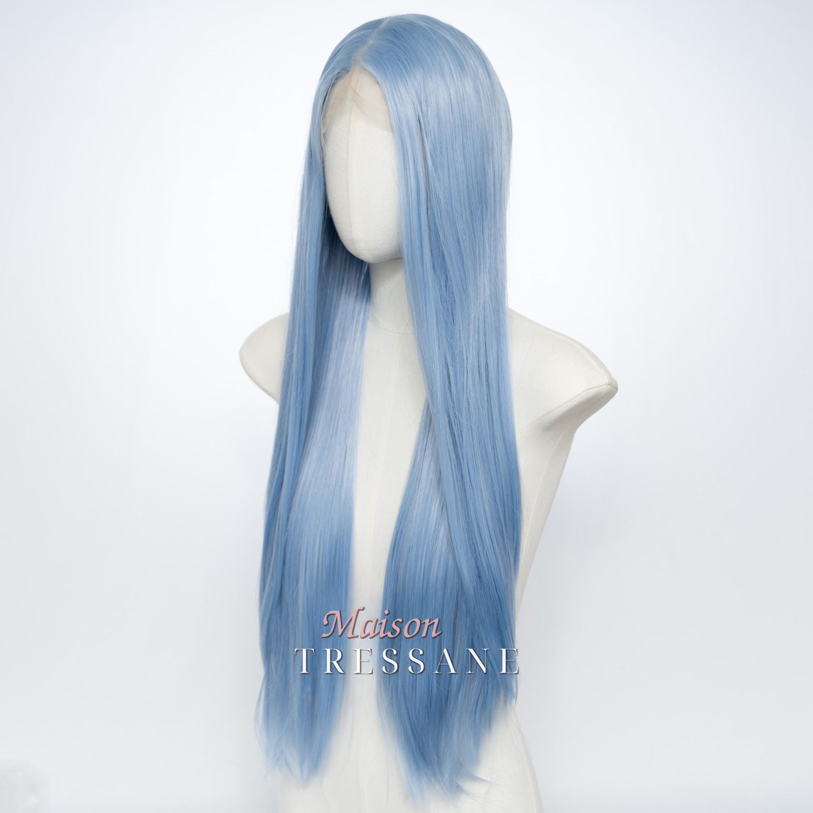 Perruque lace frontale 13 x 4 bleu pastel de 26 pouces — lisse, 65 cm, teinte bleu — vue de trois quarts