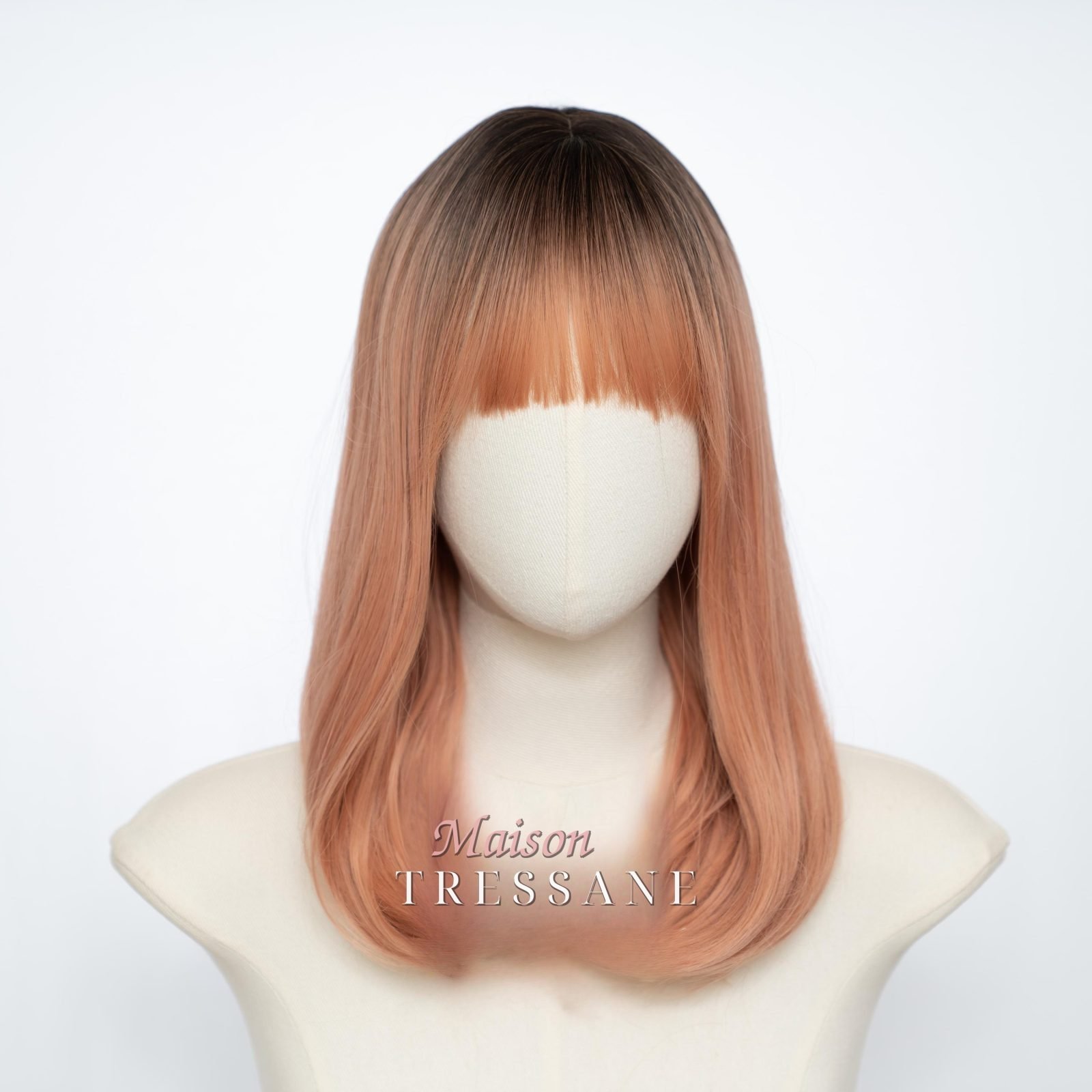 Perruque droite ombrée couleur pêche racine de 40 cm (18 po.) — lisse, 40 cm — vue de face