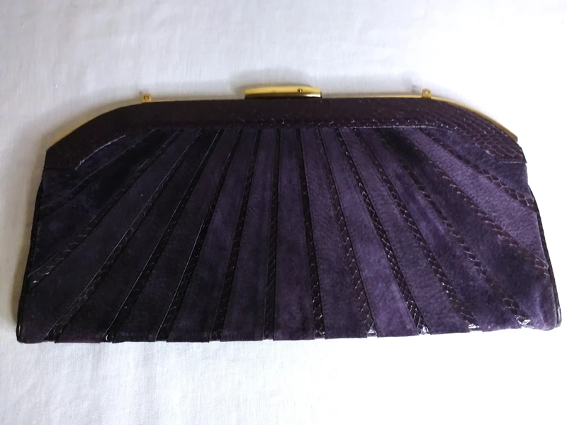 Pochette soirée vintage daim cuir python violet parme fermoir doré marqueterie p