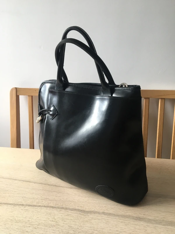Sac à main Longchamp modèle roseau en cuir noir