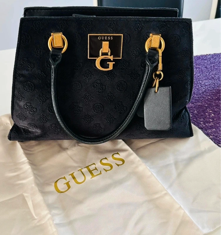 Très beau sac à main GUESS