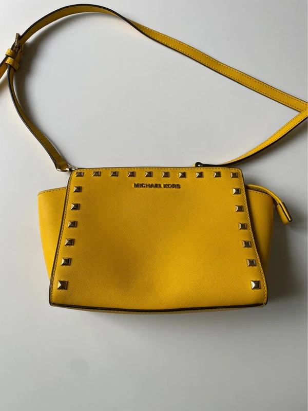 Sac Selma Stud Mickael Kors jaune et doré
