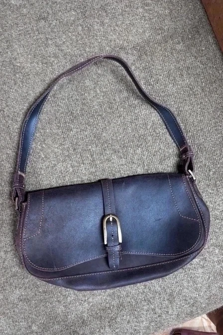 Petit sac porté épaule cuir huilé