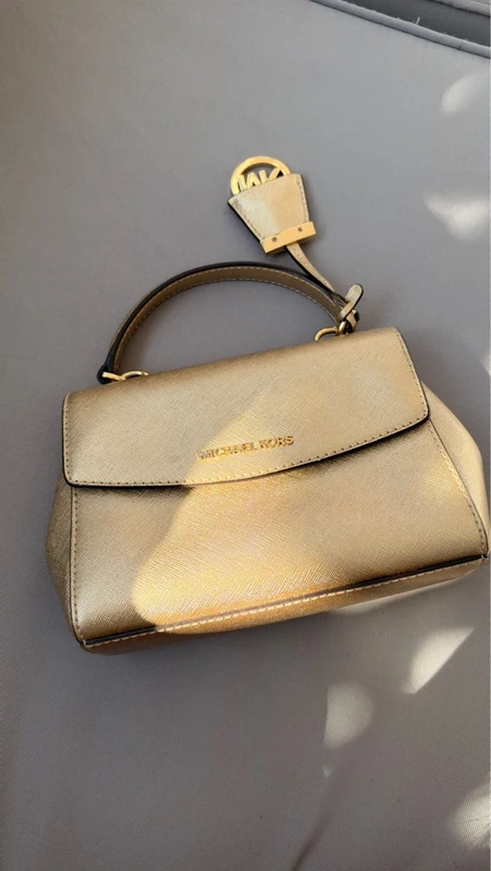 Sac Michael Kors doré
