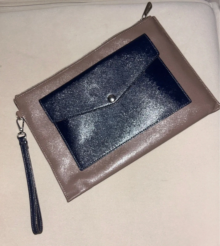 Pochette / Dragonne Michael Kors – Modèle Honey (Bicolore)