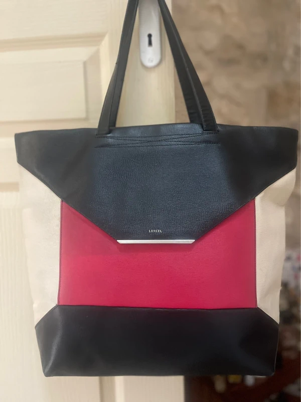 Tote Bag en cuire grainé Lancel. Idéal rentrée de classe !.