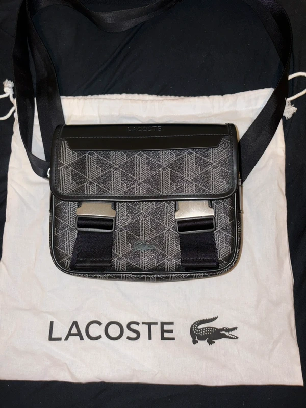 Sacoche Lacoste