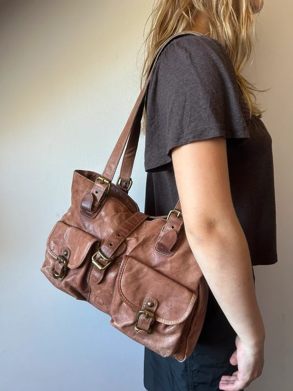 Sac à main vintage marron bouclés cuir doré style y2k handbag 2000s purse buckle
