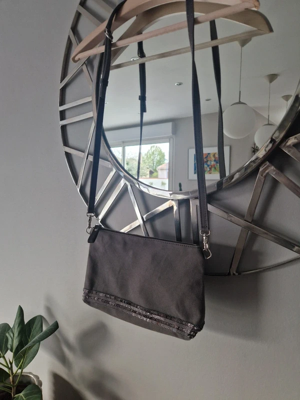 Jolie pochette de chez Vanessa Bruno