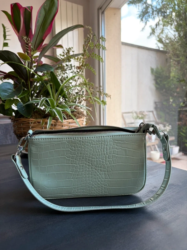 Sac vert Urban Outfitters