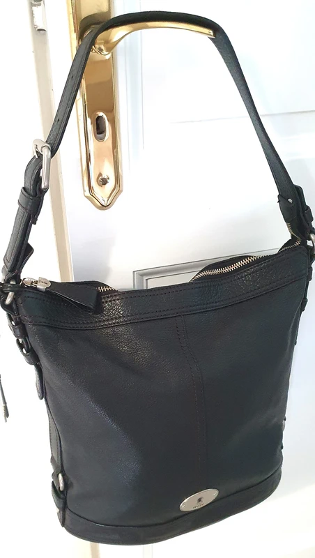 Superbe sac porté main ou épaule – Cuir – Véritable marque Fossil - Très bon éta