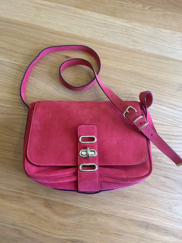 Sac fuchsia de chez Tila March