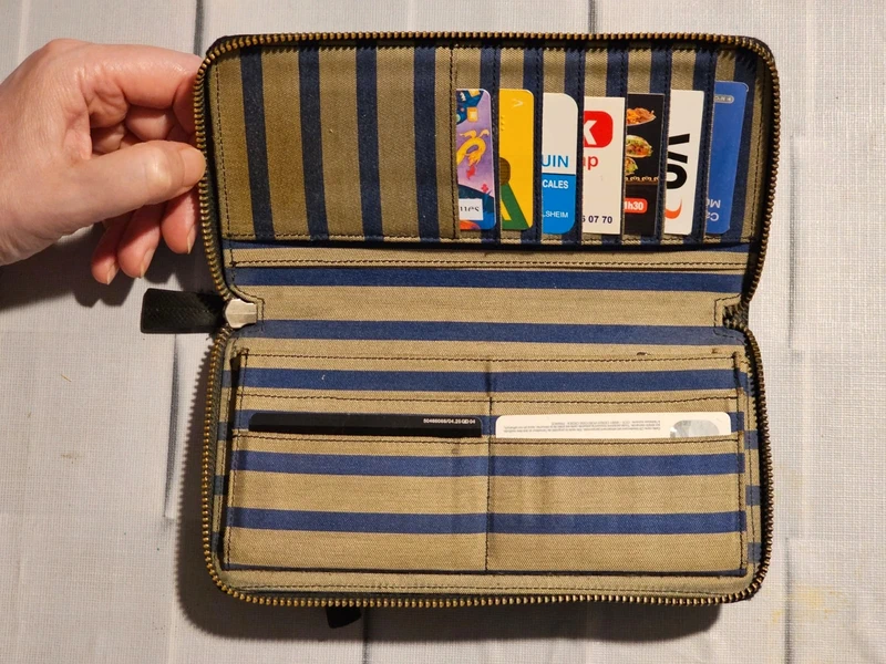 Jean-Paul Gaultier superbe portefeuille en cuir et marinière