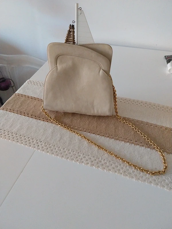 Très joli sac tout cuir