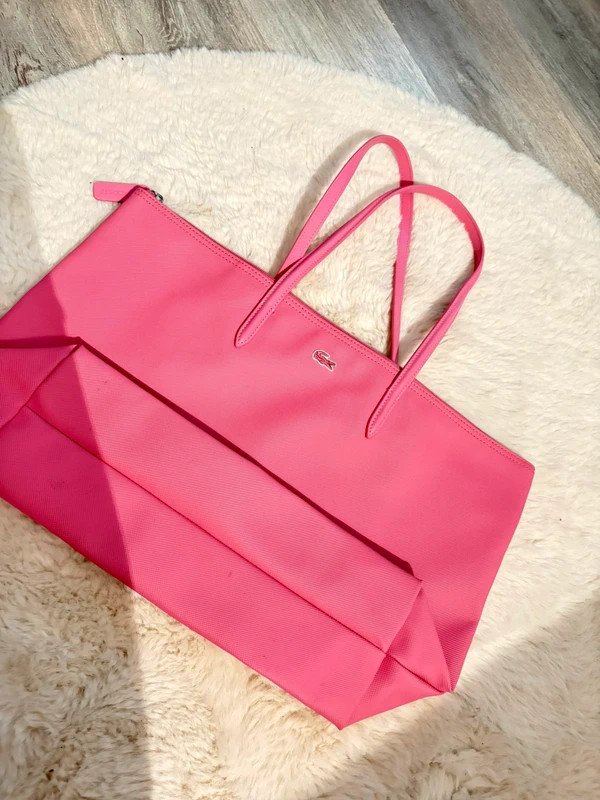 Jolie sac lacoste rose bonbon