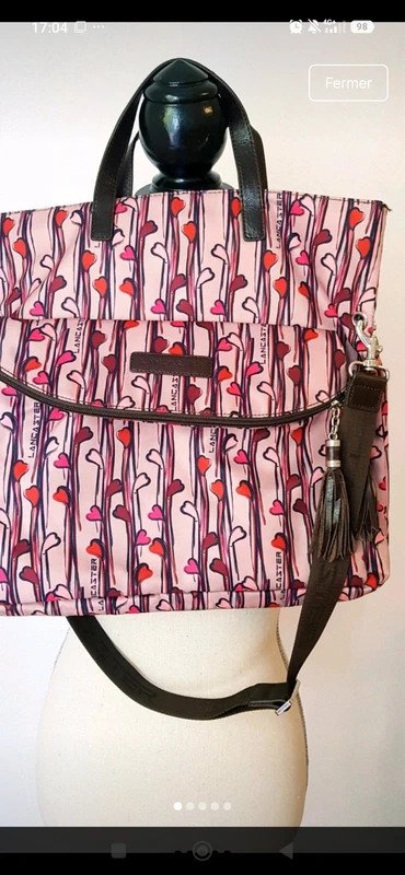 Joli Sac, Casual Chic, en Couleur. Marque Lancaster