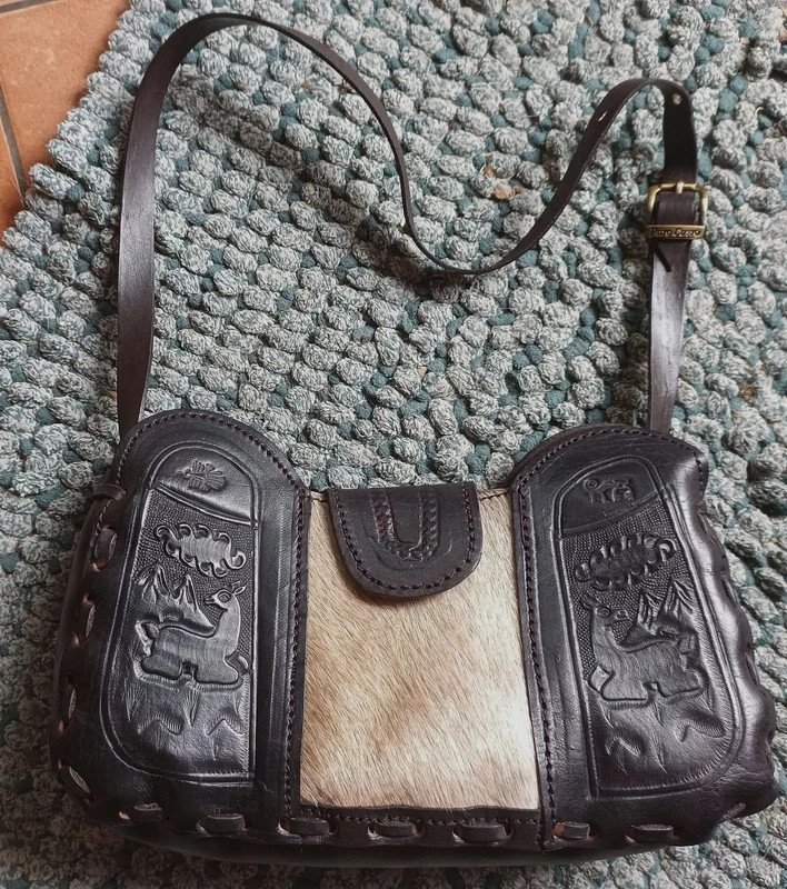 Sac bandoulière vintage en cuir repoussé andin et peau – Style Boho / Ethnique