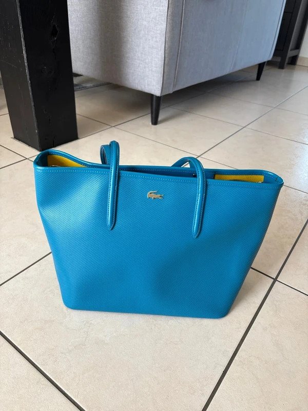 Sac Lacoste