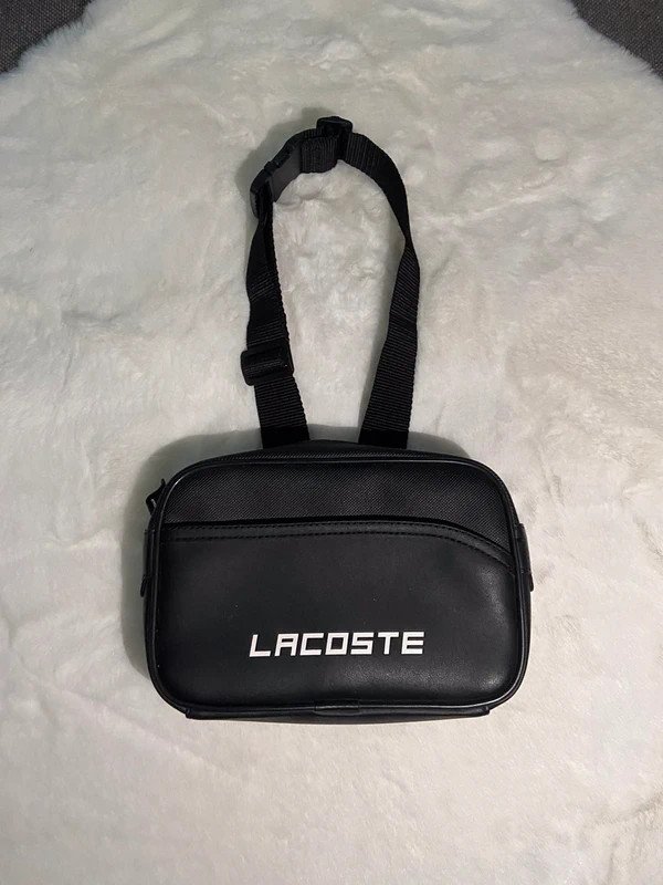Sacoche Lacoste