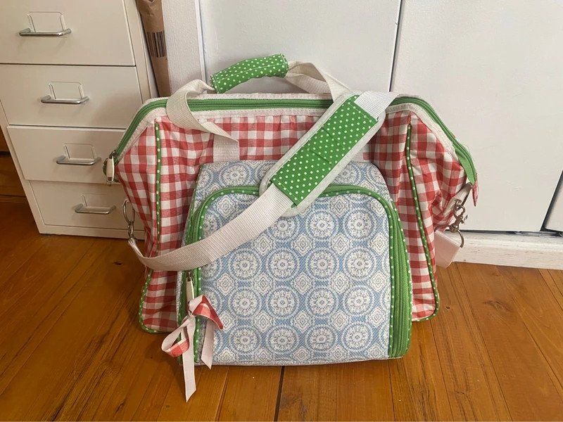 Sac isotherme pique - nique avec vaisselle esschert design style vintage vichy bal