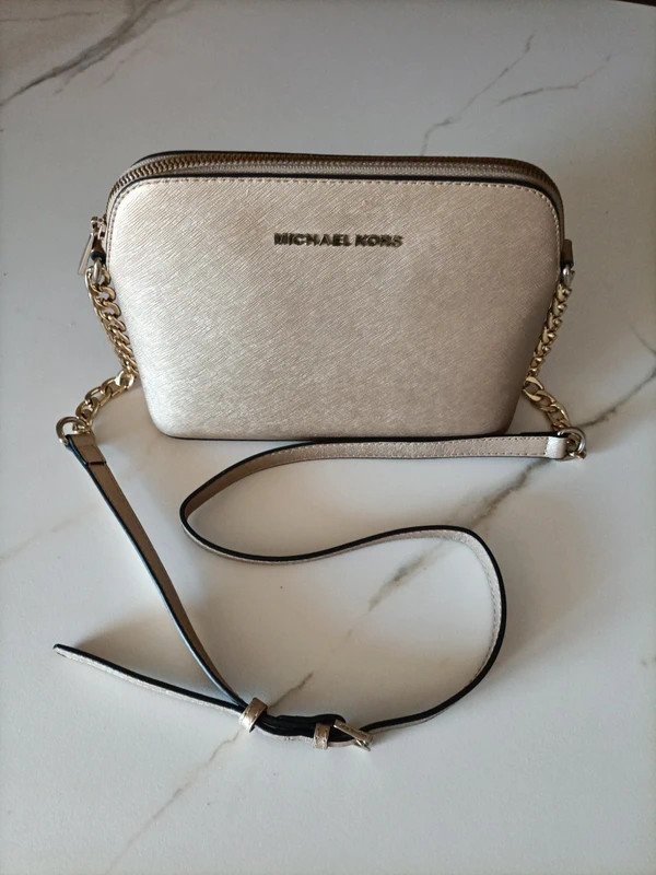 Joli sac doré bandoulière