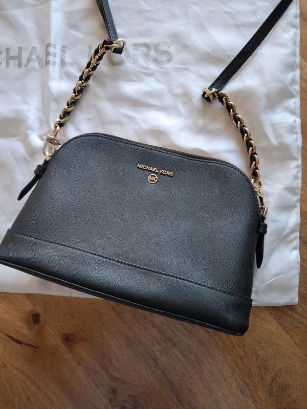 Sac a main cuir noir chaîne dorée michael kors MK