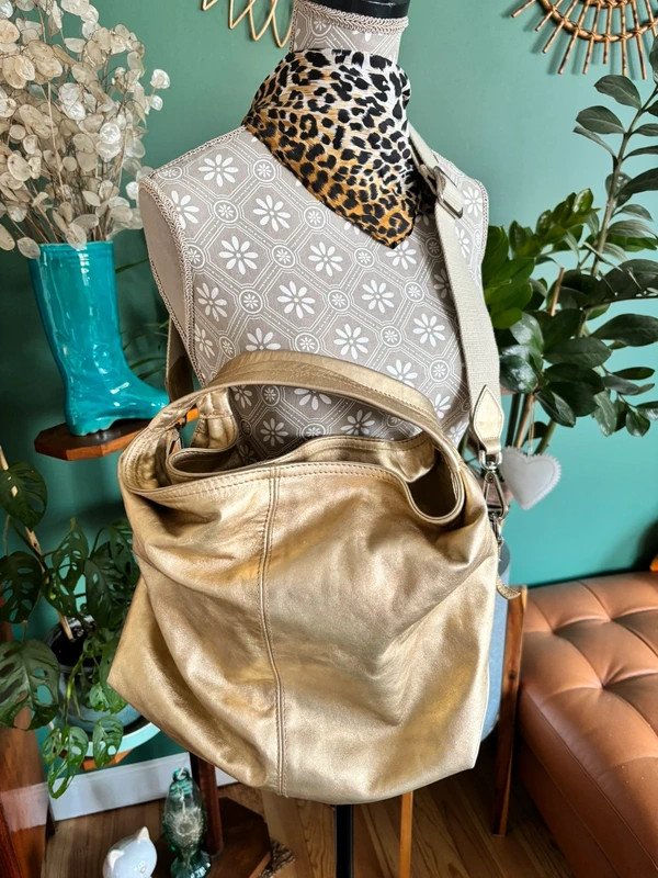 Sac Furla doré avec bandoulière