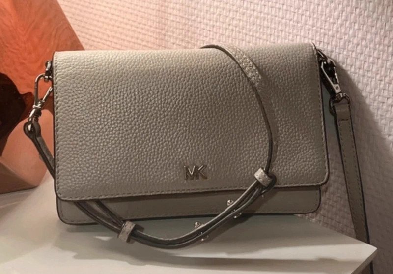 Sac en cuir Michael Kors authentique