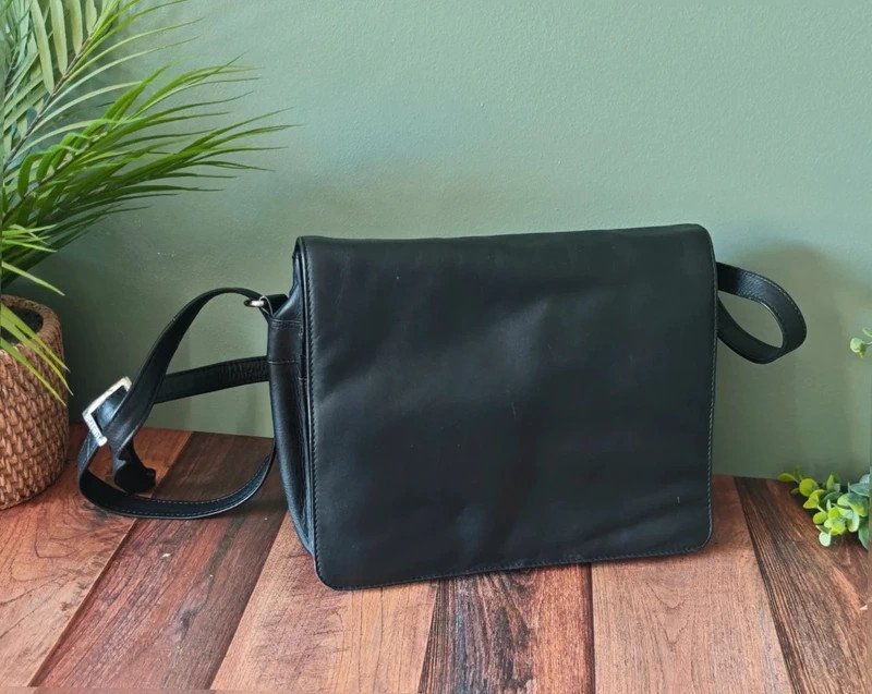 Sac Besace Visconti London Cuir Noir • Élégance Intemporelle