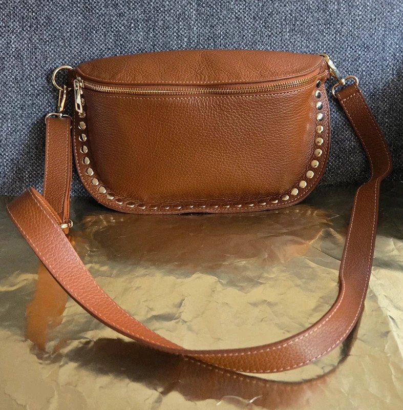 Très beau sac à bandoulière cuir