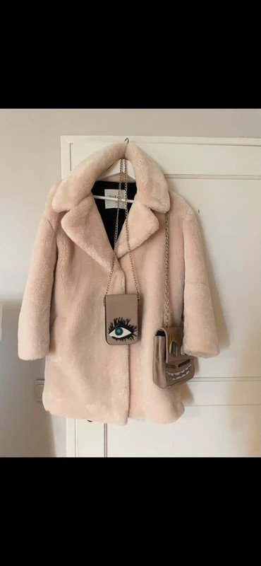 Porte téléphone essentiel antwerp val 230€