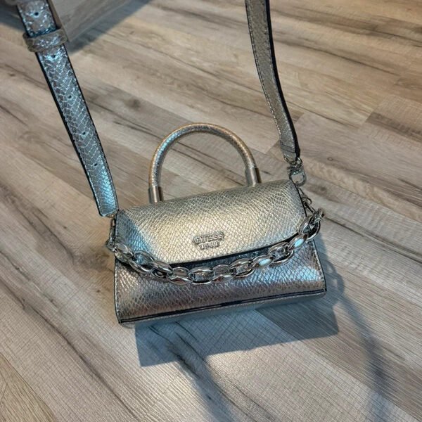 Sac à main bandoulière argenté guess