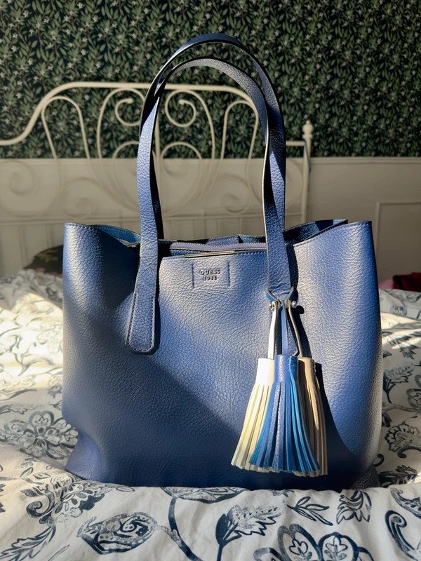Sac guess bleu