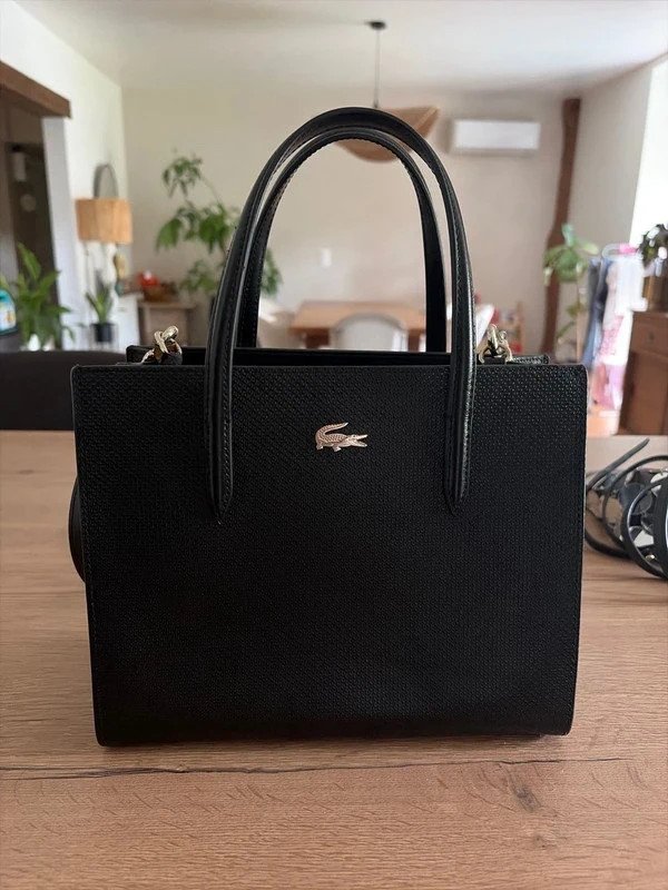 Sac à main en cuir piqué Lacoste
