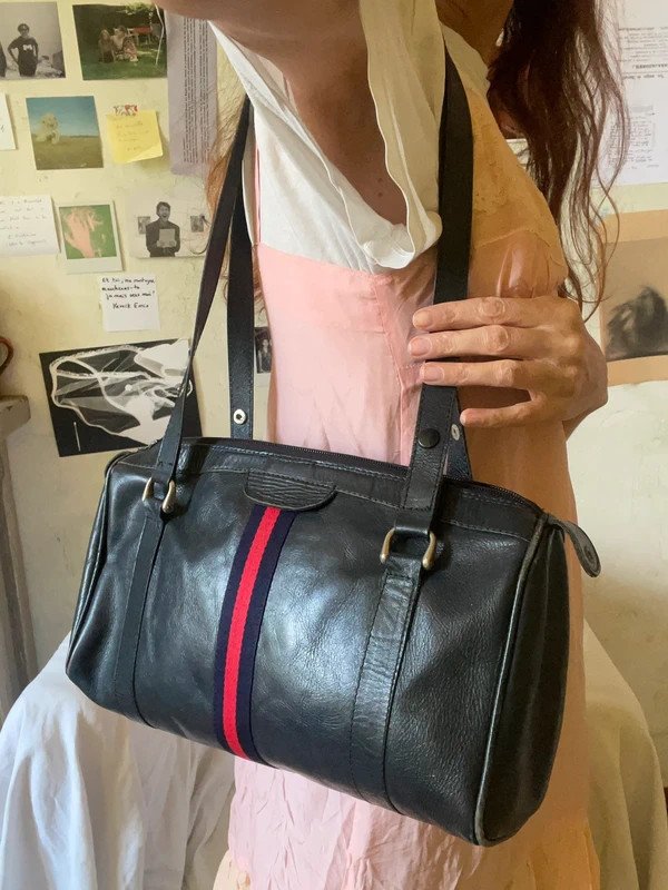 Sac vintage 1970s type g**ci bleu nuit et rouge
