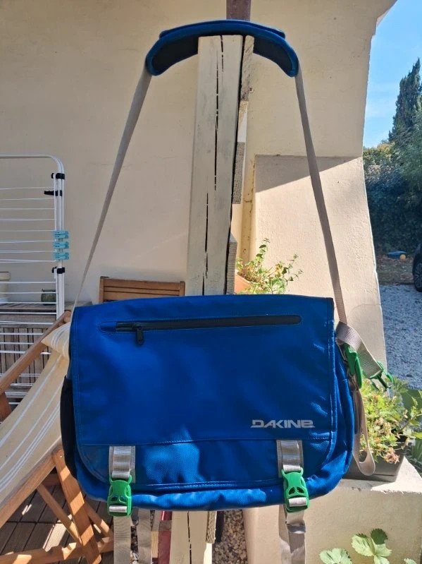 Sacoche Dakine Messenger 15 L - Très bon état