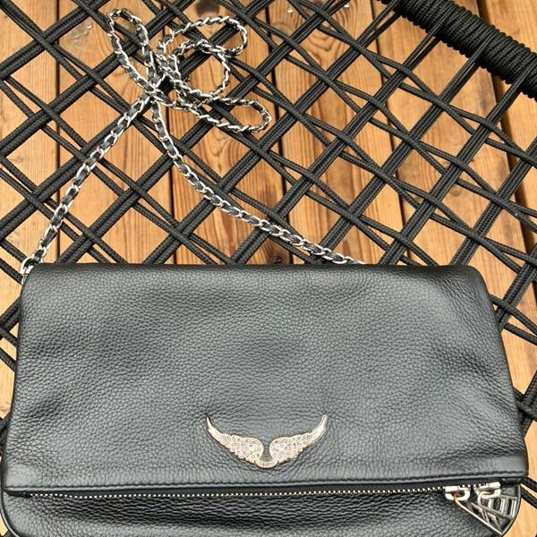 Sac pochette cuir noir grainé souple Zadig et Voltaire