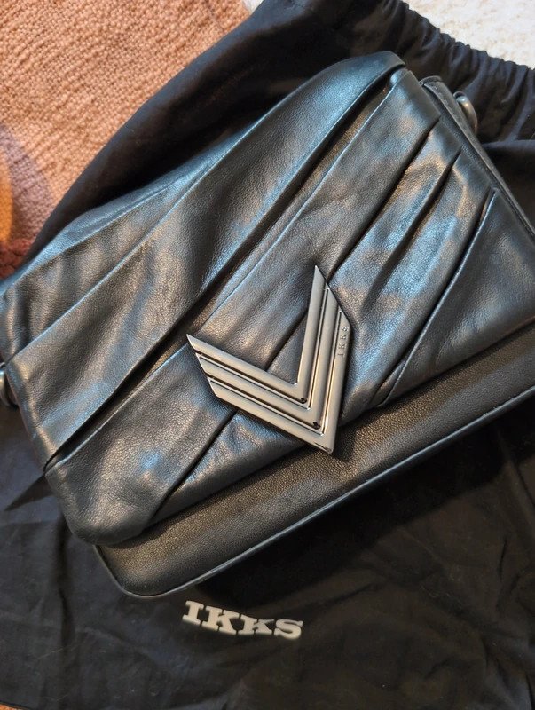 Sac ikks très bon état en cuir d agneau