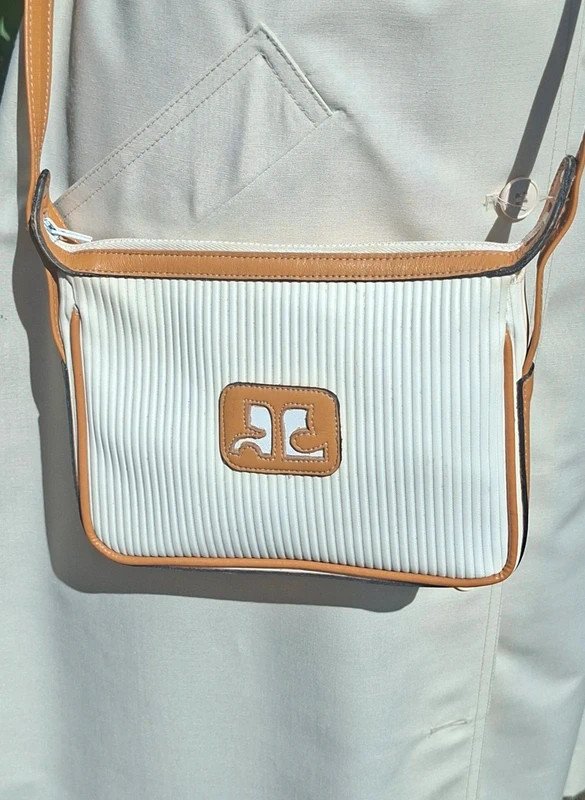 Petit sac bandouliere Courrege 70s 80s TBE