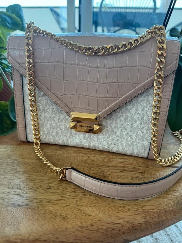 Sac Michael Kors Whitney monogramme rose poudré chaîne dorée