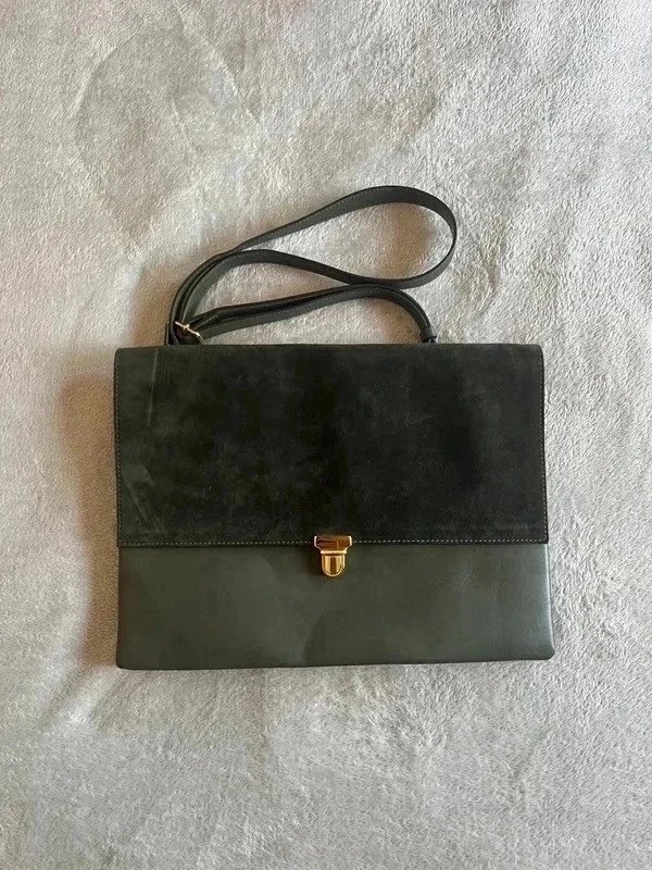 Sac à bandoulière vert sapin Léo et Violette style working girl