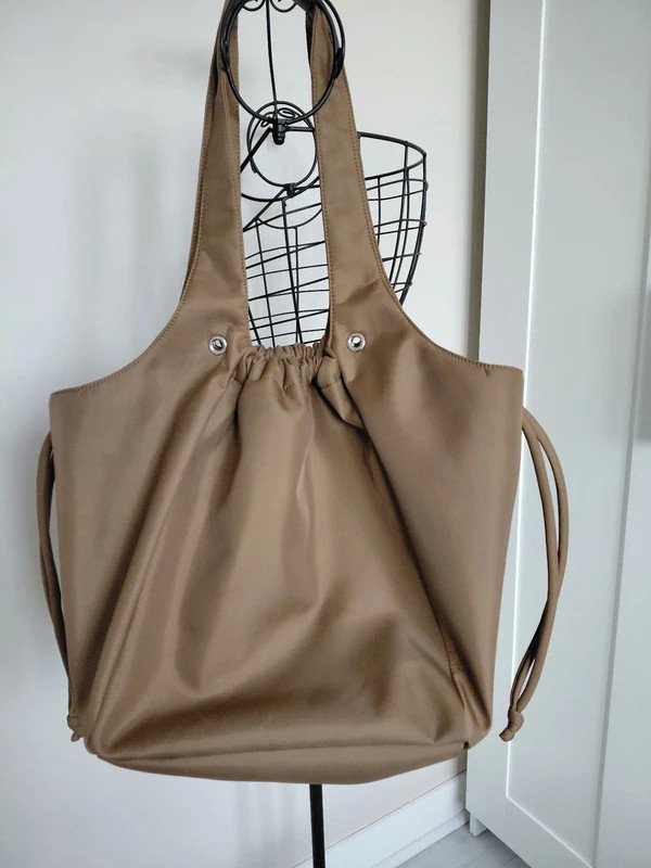 Sac Groom porté épaule couleur beige kaki