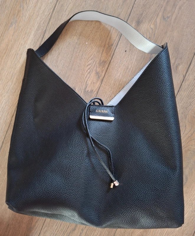 Sac à main Fourre tout Cuir noir Guess - FLO83