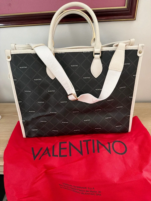 Cabas Valentino