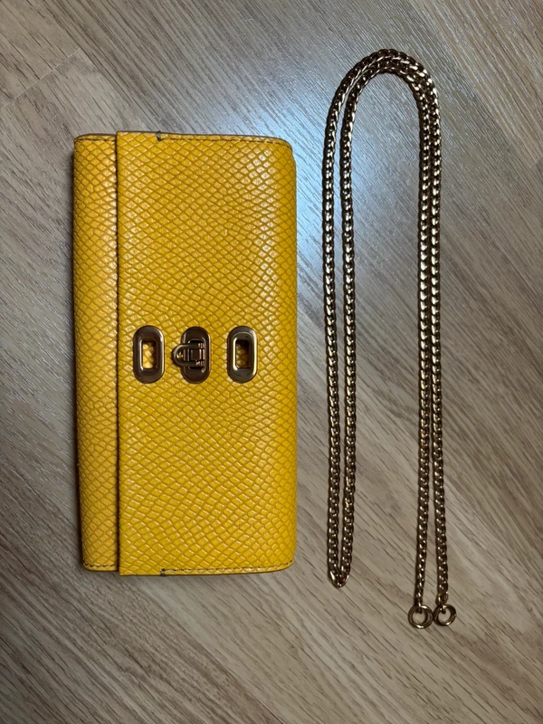 Sac bandoulière FOSSIL en cuir jaune - Chaîne dorée