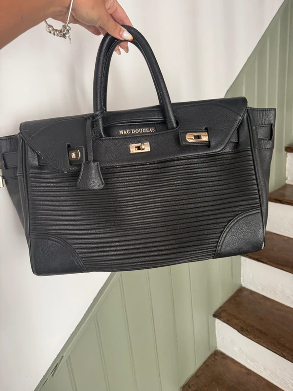 Sac cabas / sac de cours en cuir noir et doré style oldmoney modèle Pyla Mac Dou